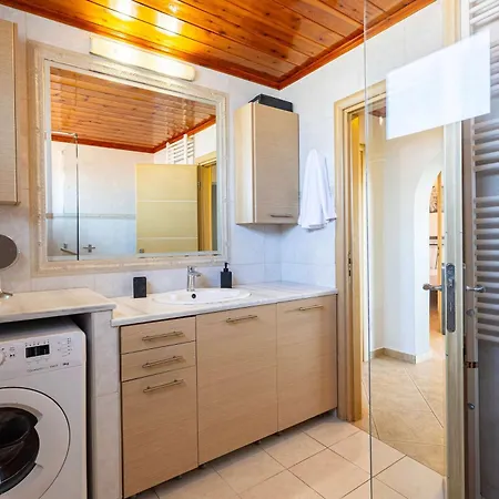 Seaview & Nature Retreat - Filiatra's Cozy Hideaway * Филиатра