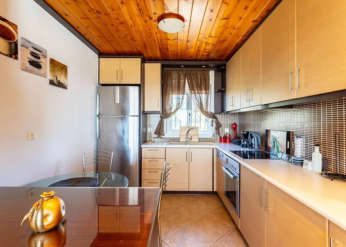 Seaview&nature Retreat - Filiatra's Cozy Hideaway