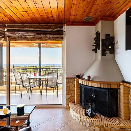 Seaview & Nature Retreat - Filiatra's Cozy Hideaway Apartment *